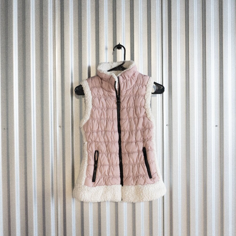 Calvin Klein Performance pink puffer vest (S)